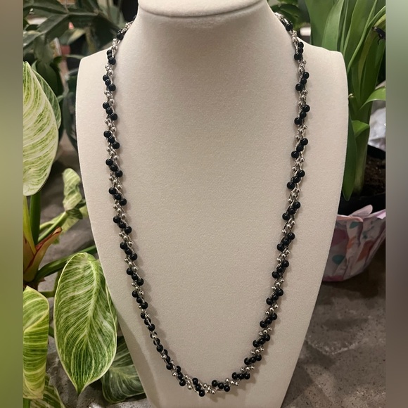 Vintage Trifari Necklace with black & silver tone lucite beads & Zigzag Design - Picture 1 of 5
